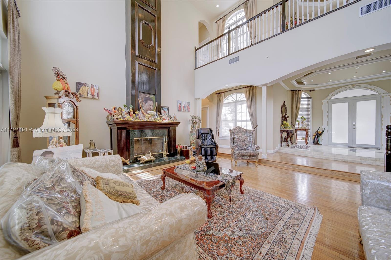 198 TERRACE PLAT - Residential