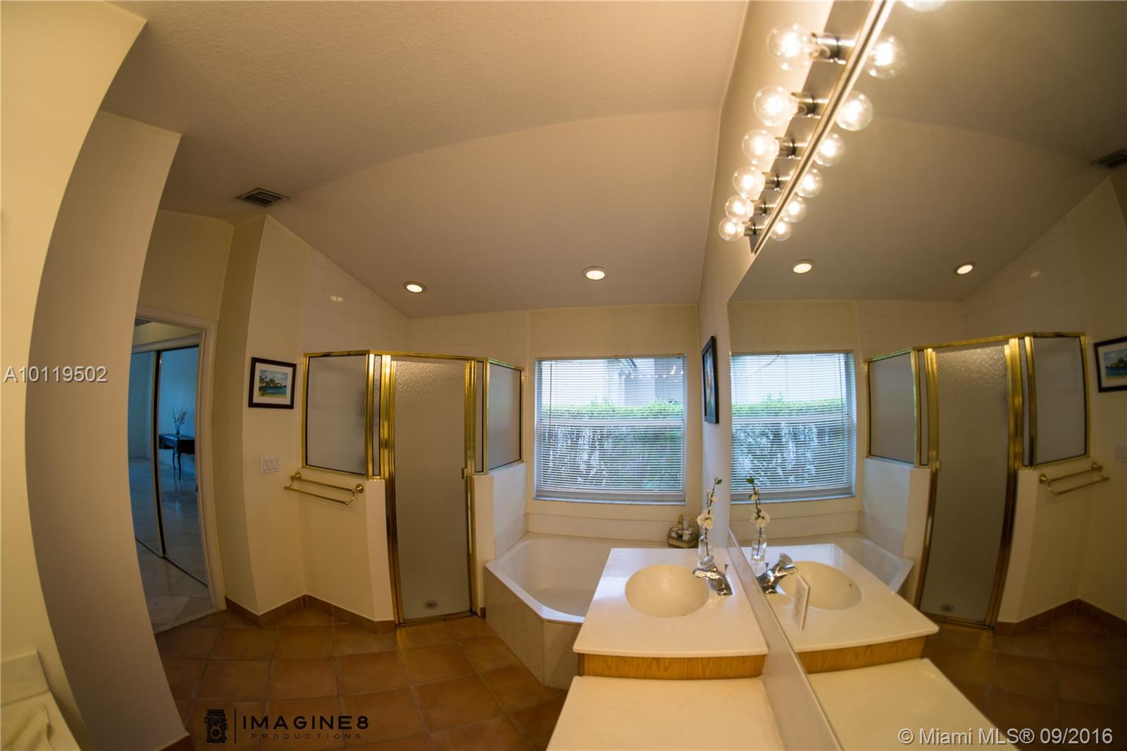 ENCANTADA - Residential