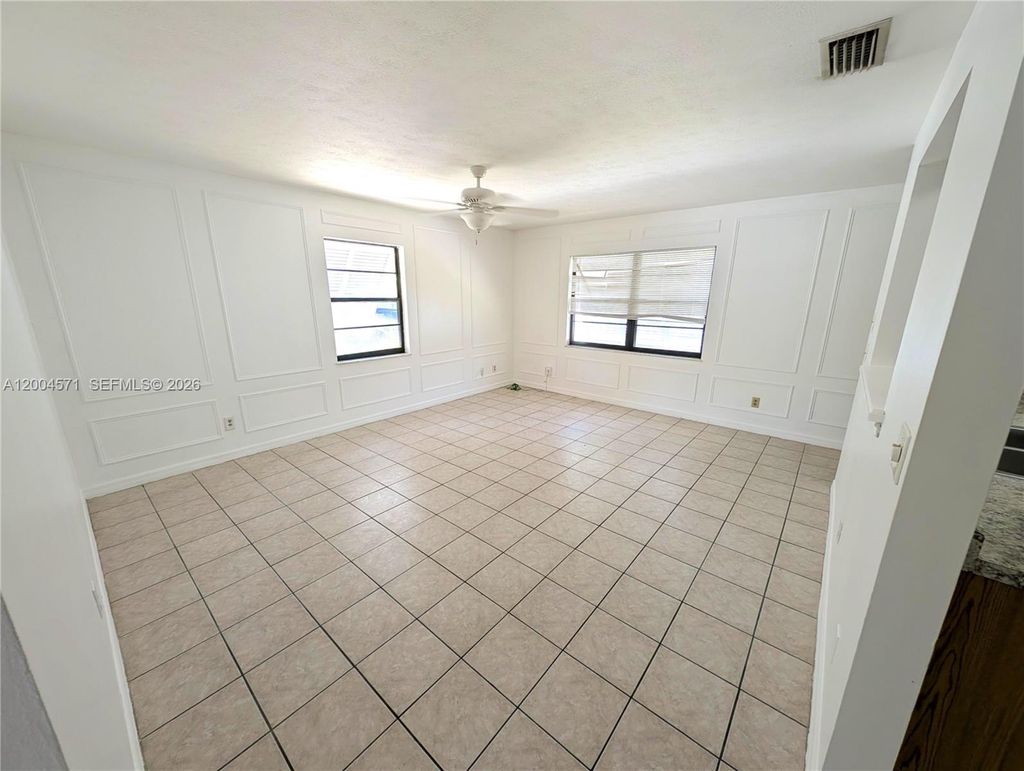 Photo of 915 Turtle Cove Ln, Vero Beach, FL 32963 (MLS # A12004571)