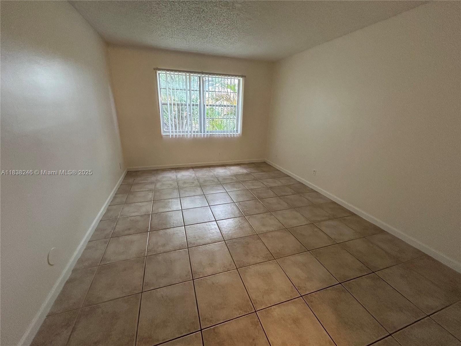 4384 NW 9th Ave 20-2C
