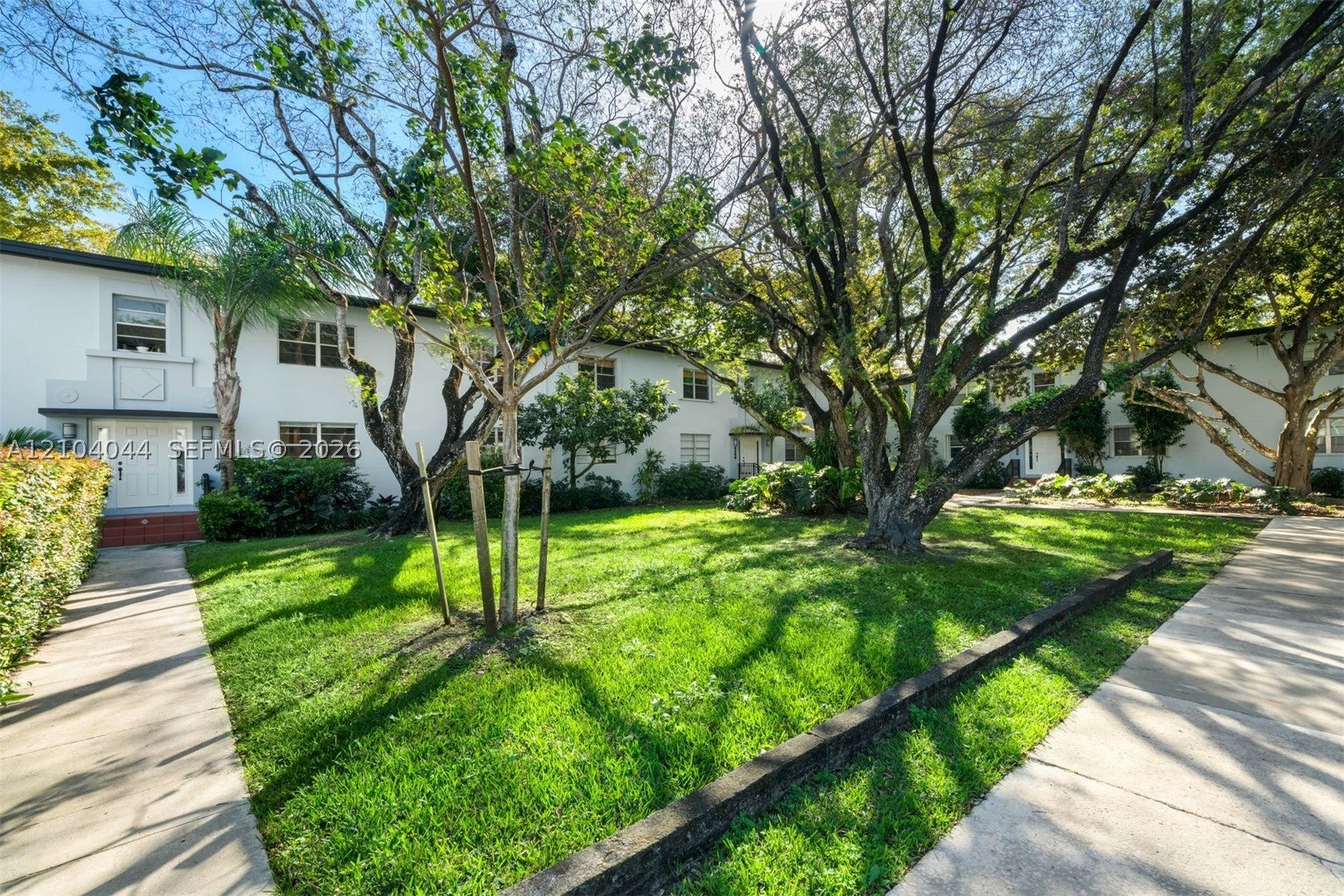 5560 SW 78th St 142B