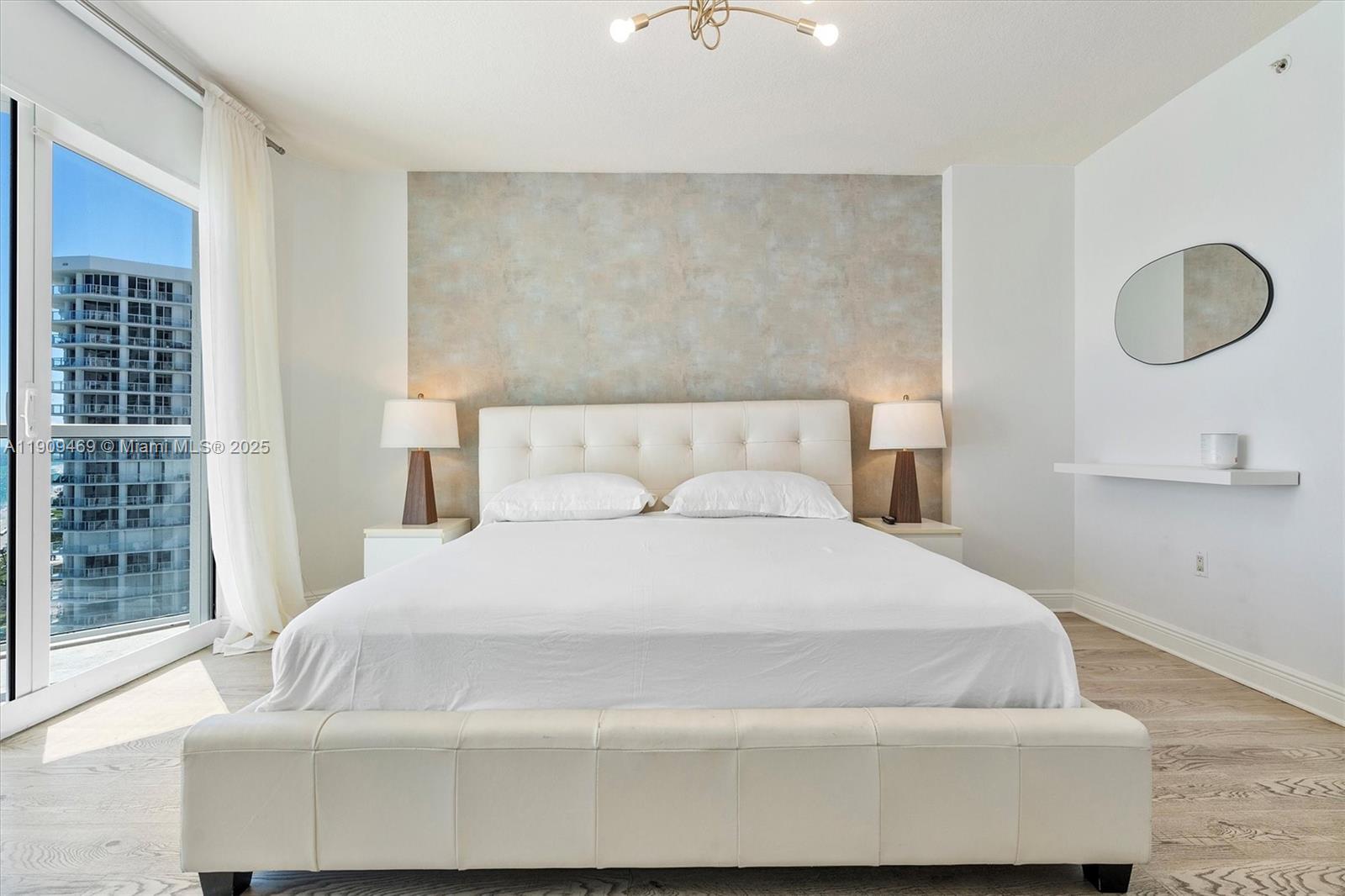 LA PERLA CONDO - Residential Lease