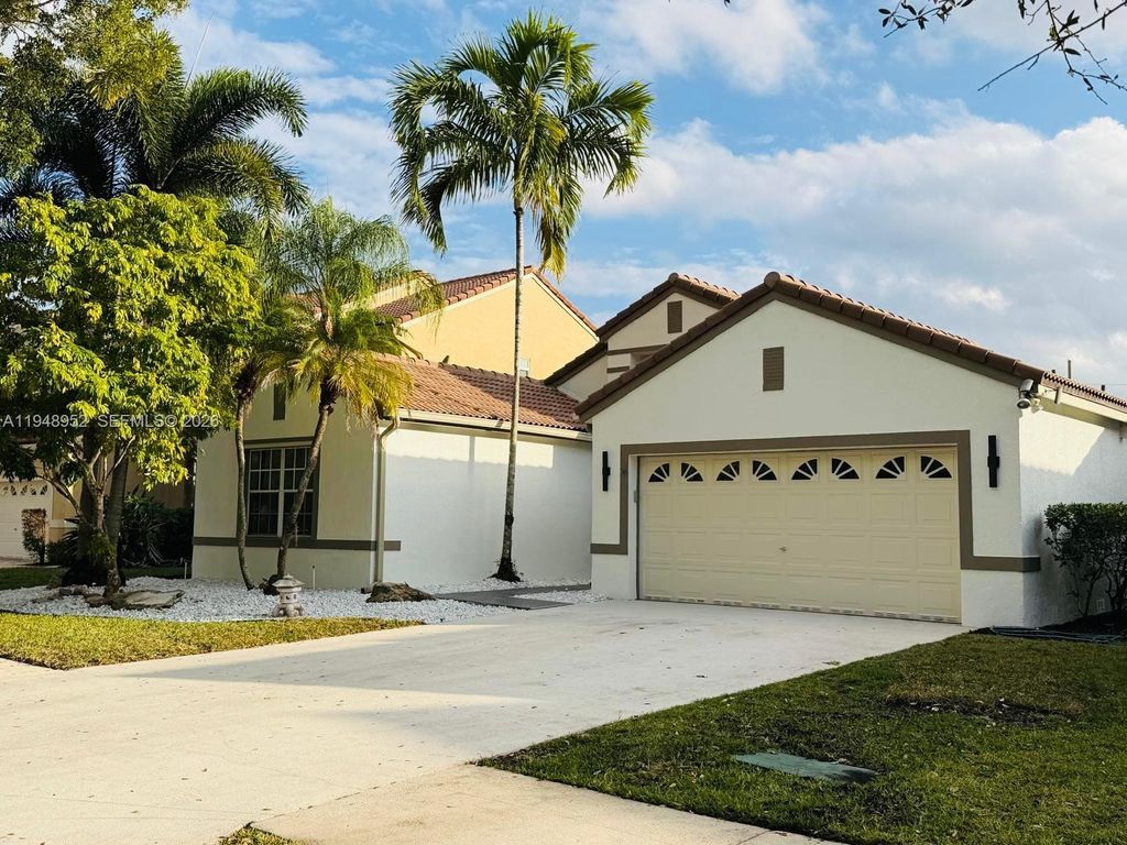 Photo of 189 Cameron Dr, Weston, FL 33326 (MLS # A11948952)