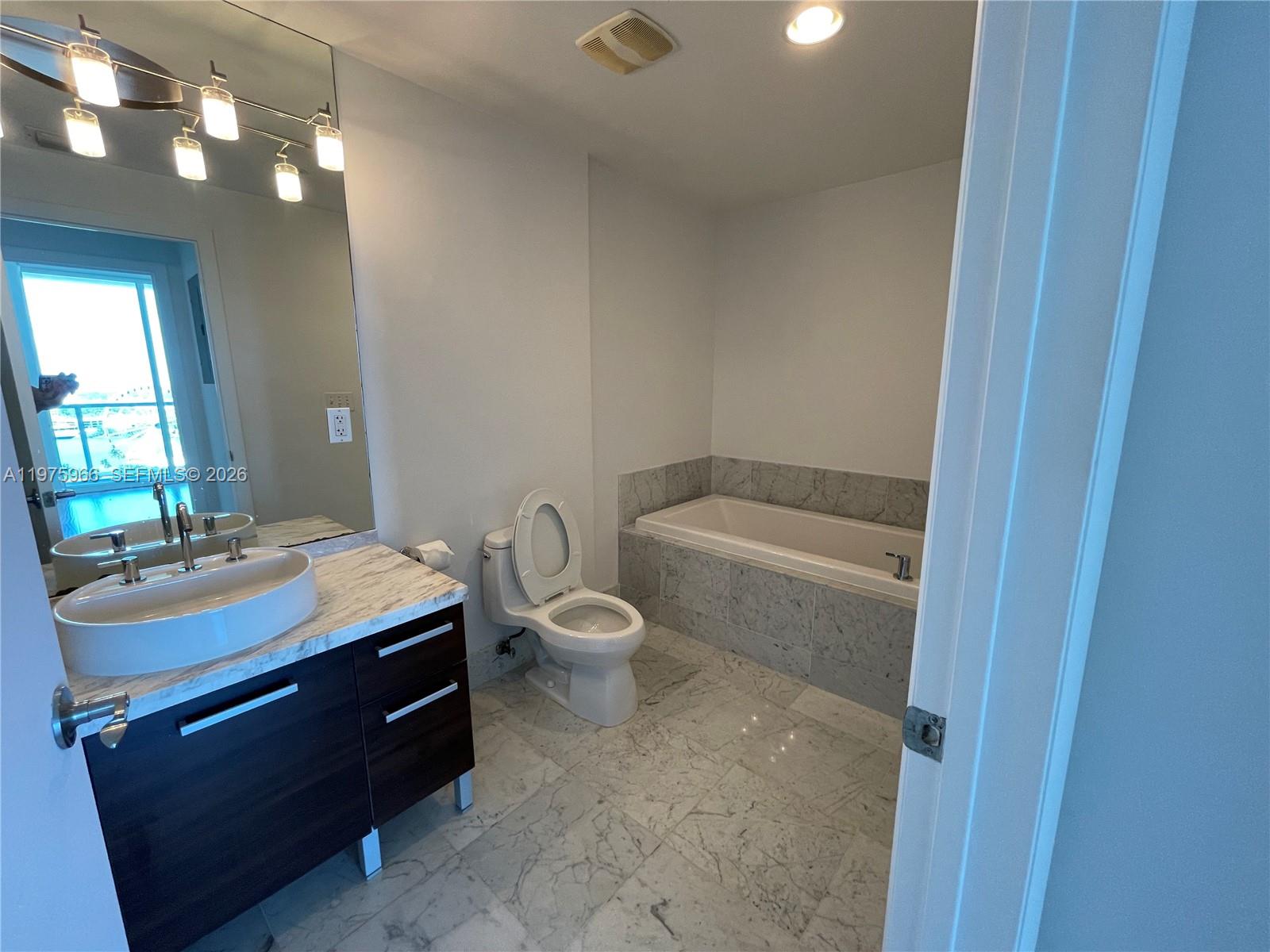 Vizcayne - Residential Lease