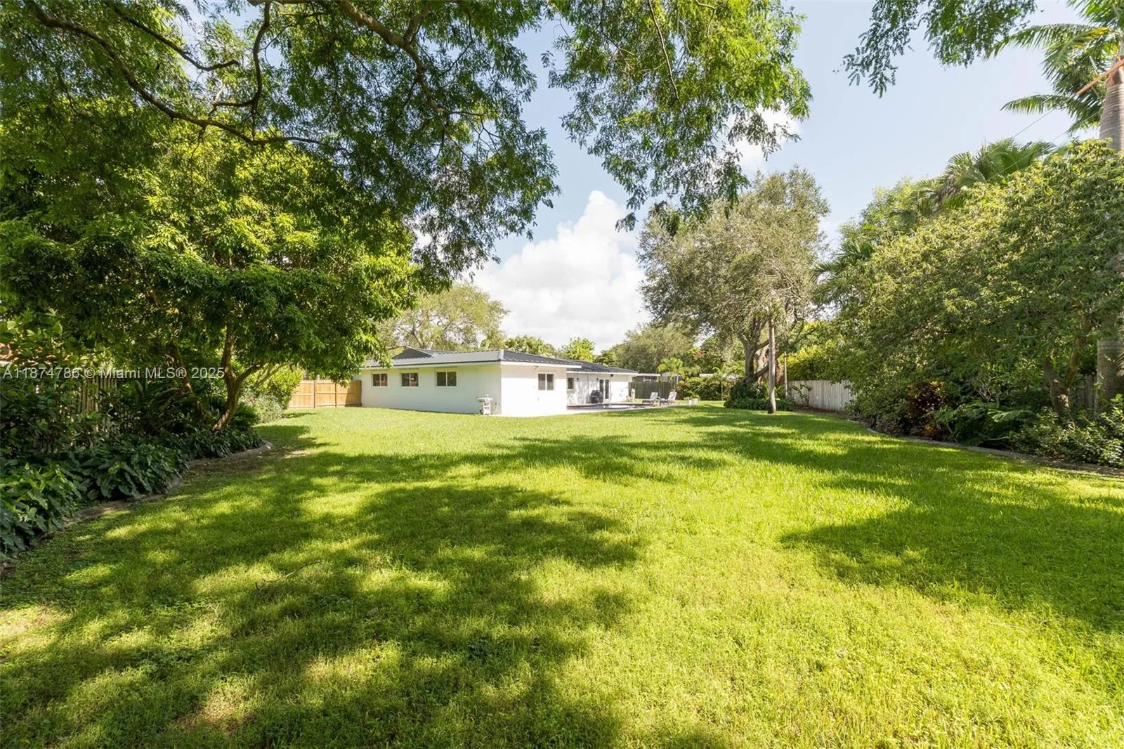 Palmetto Bay, Florida 33157, United States, 4 Bedrooms Bedrooms, ,2 BathroomsBathrooms,Residential,Active,206571