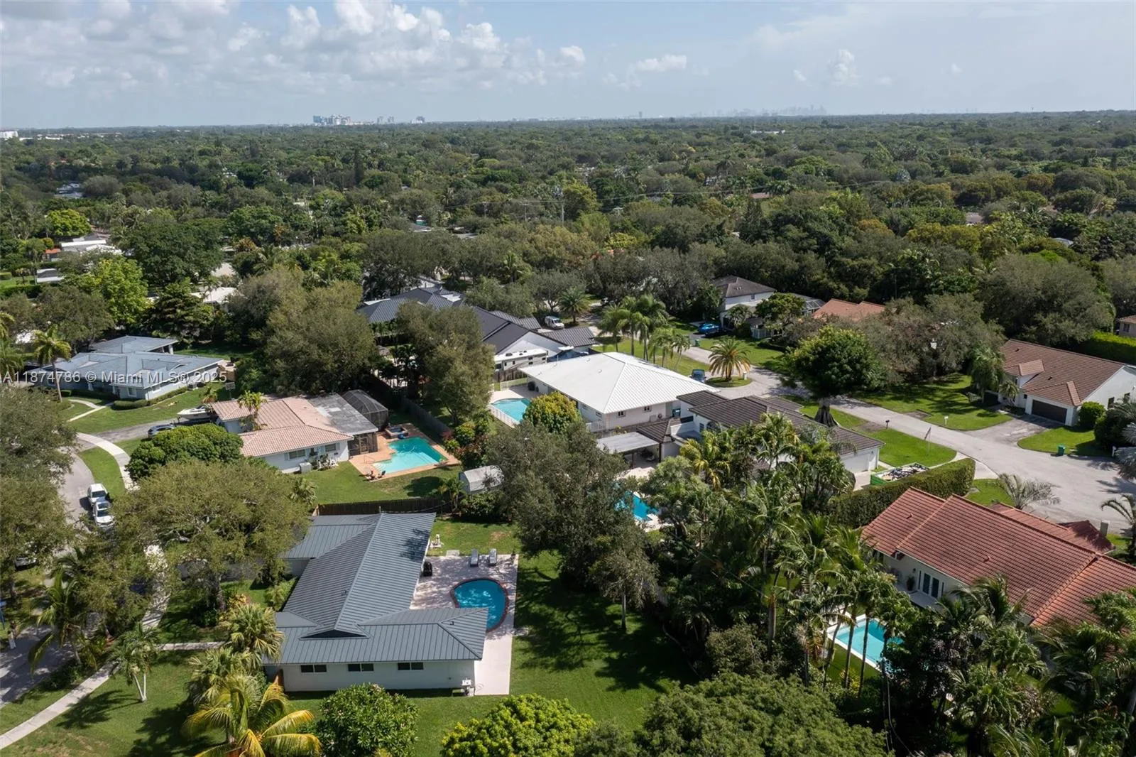 Palmetto Bay, Florida 33157, United States, 4 Bedrooms Bedrooms, ,2 BathroomsBathrooms,Residential,Active,206571