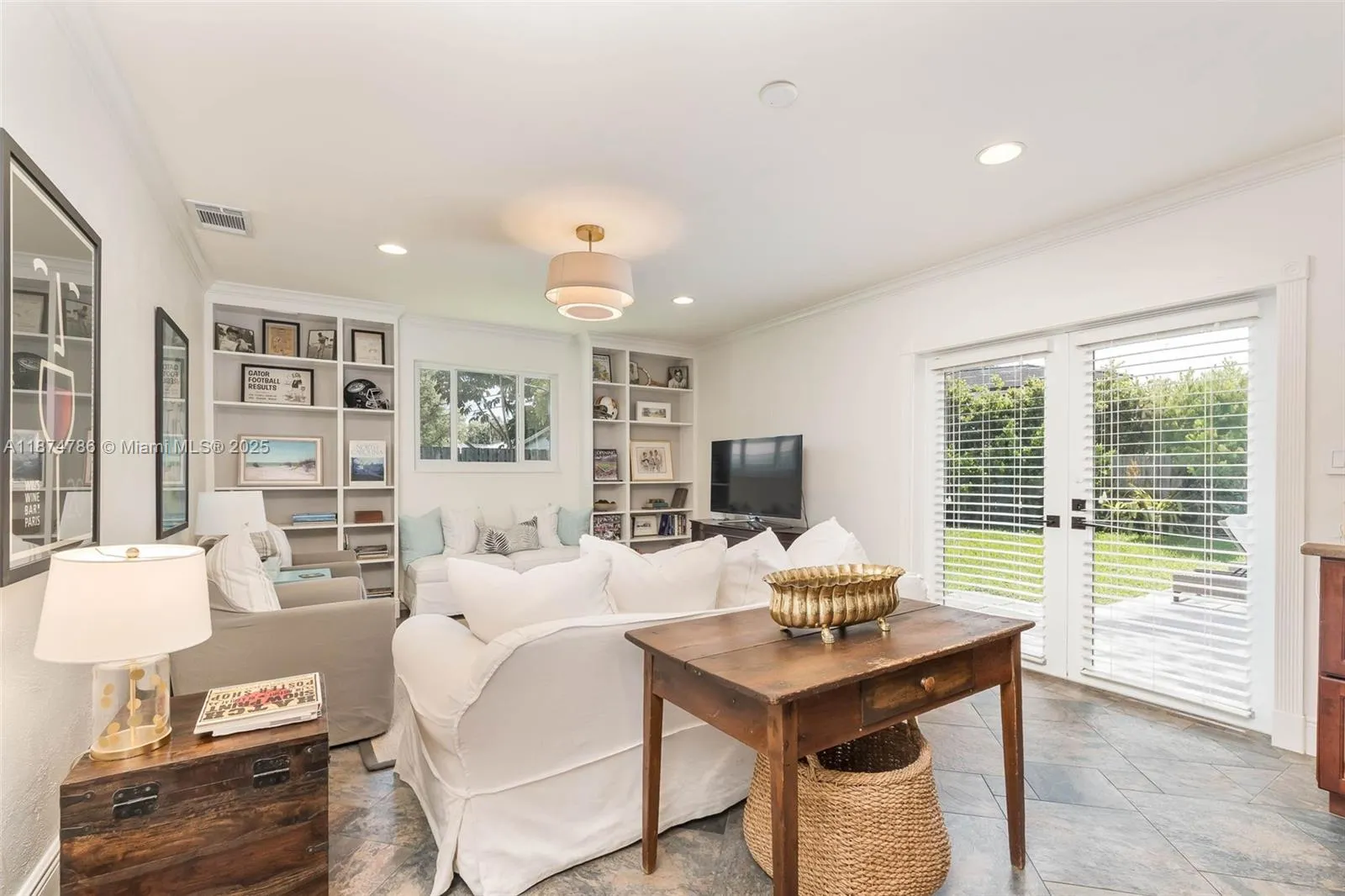 Palmetto Bay, Florida 33157, United States, 4 Bedrooms Bedrooms, ,2 BathroomsBathrooms,Residential,Active,206571