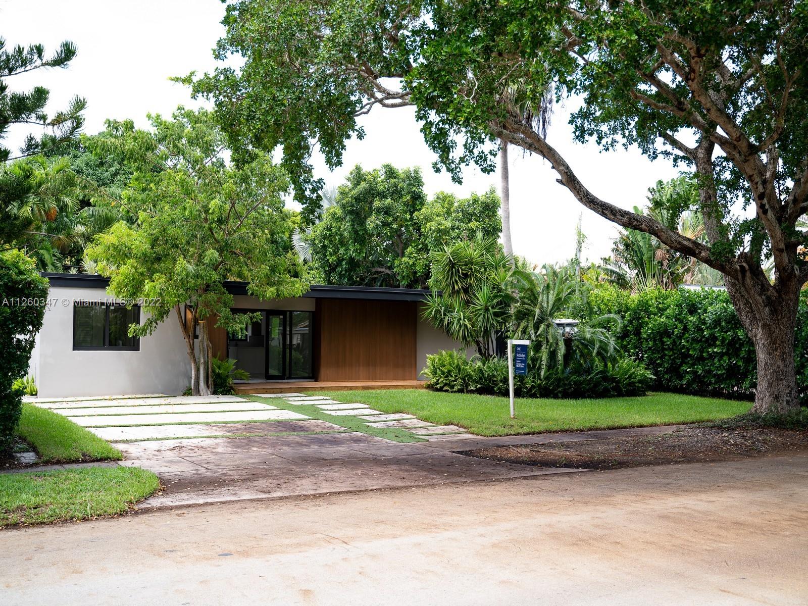 Photo 2 of 21 of 1955 Alamanda Dr house