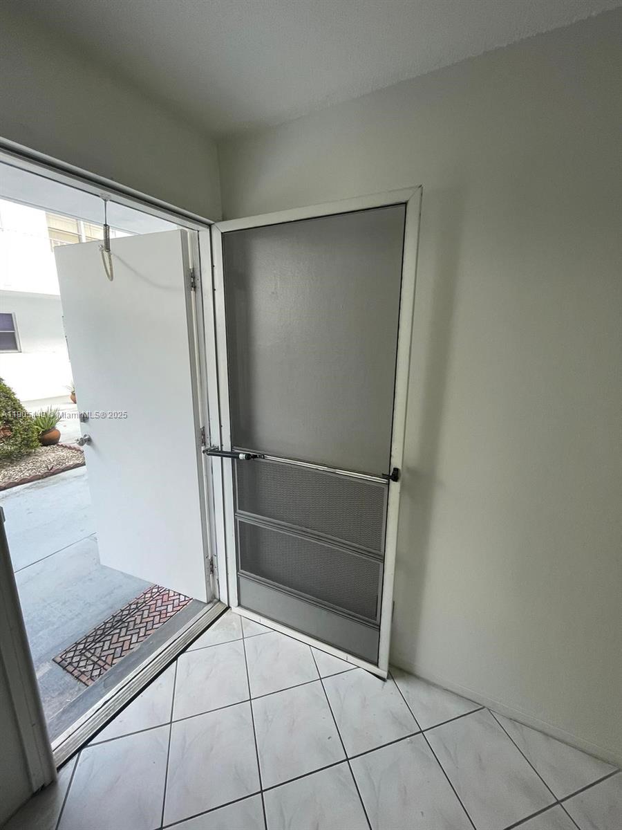 View photos, virtual tours, details... 2826 Van Buren St 4