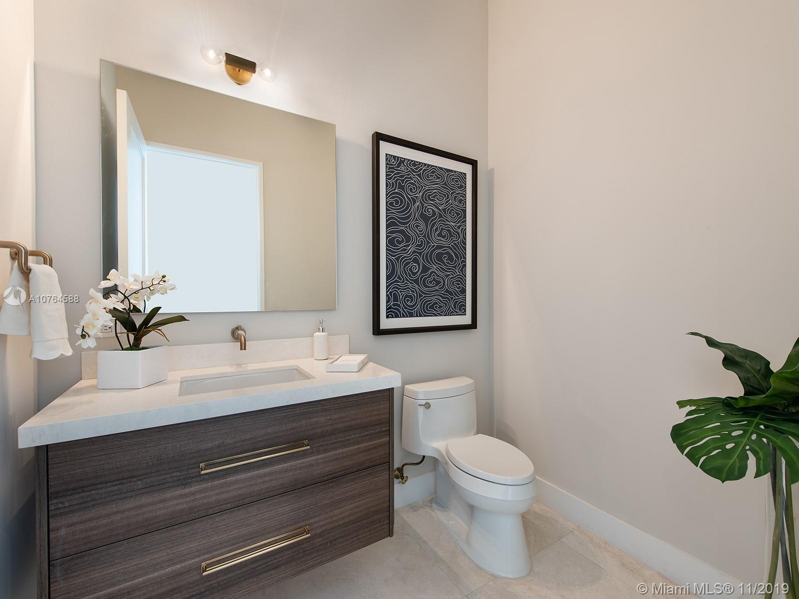 TOWN & RANCH ESTS - Residential