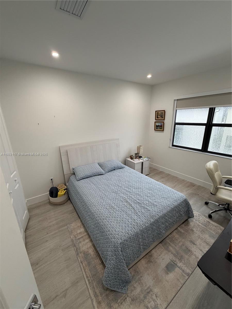 DOWNTOWN DORAL SOUTH PHAS - Residential