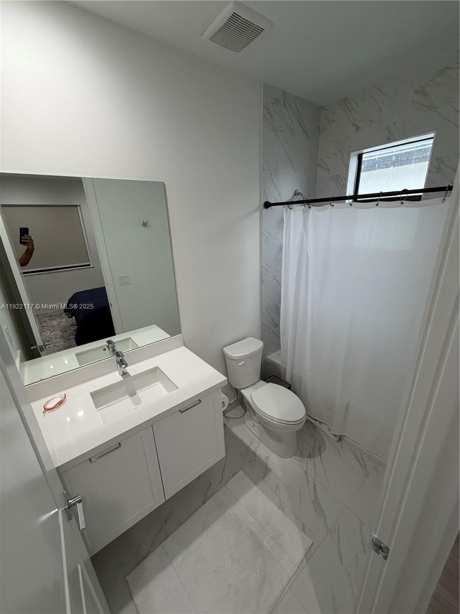 DOWNTOWN DORAL SOUTH PHAS - Residential