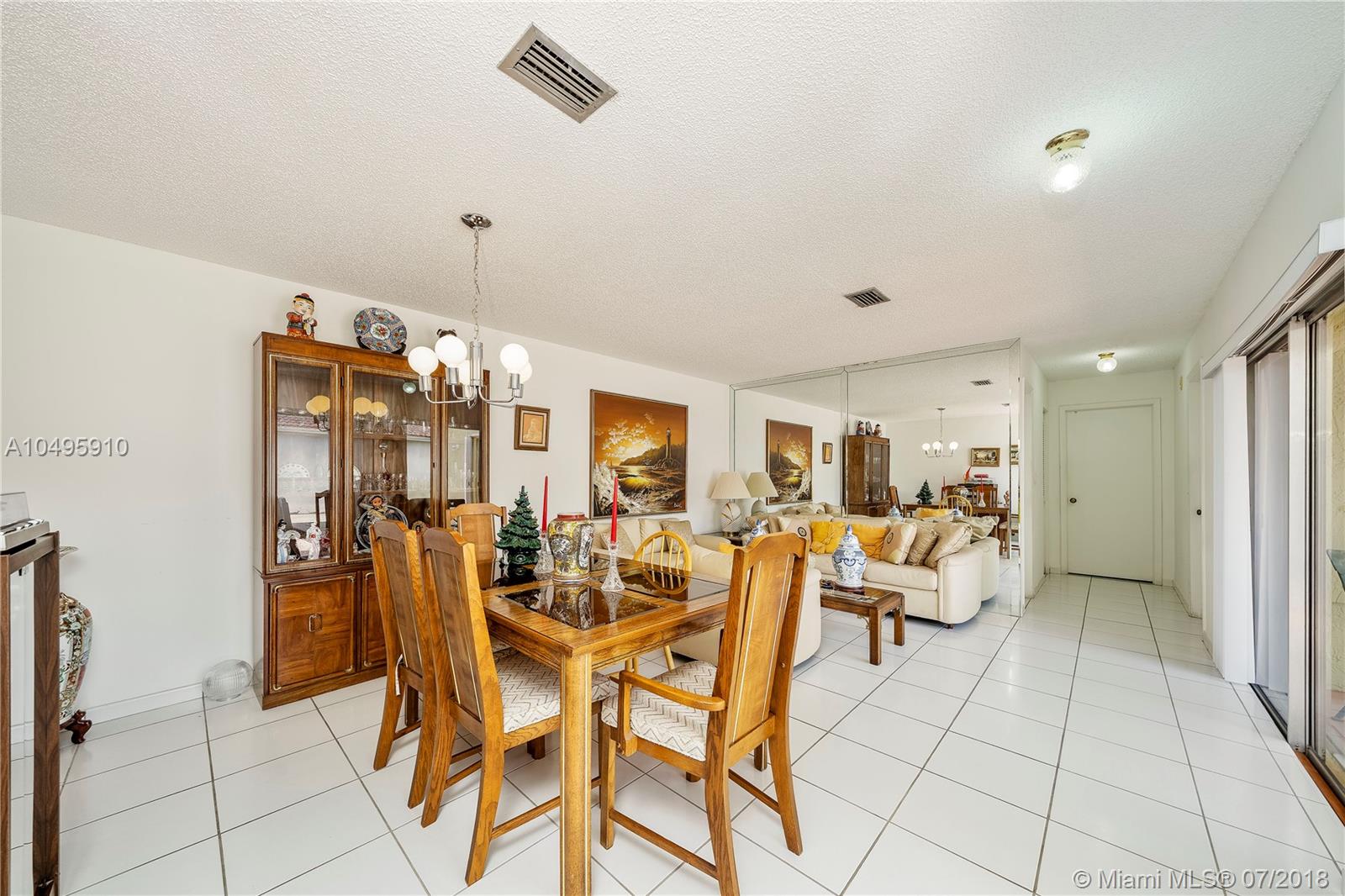 KENMORE VILLAS - Residential