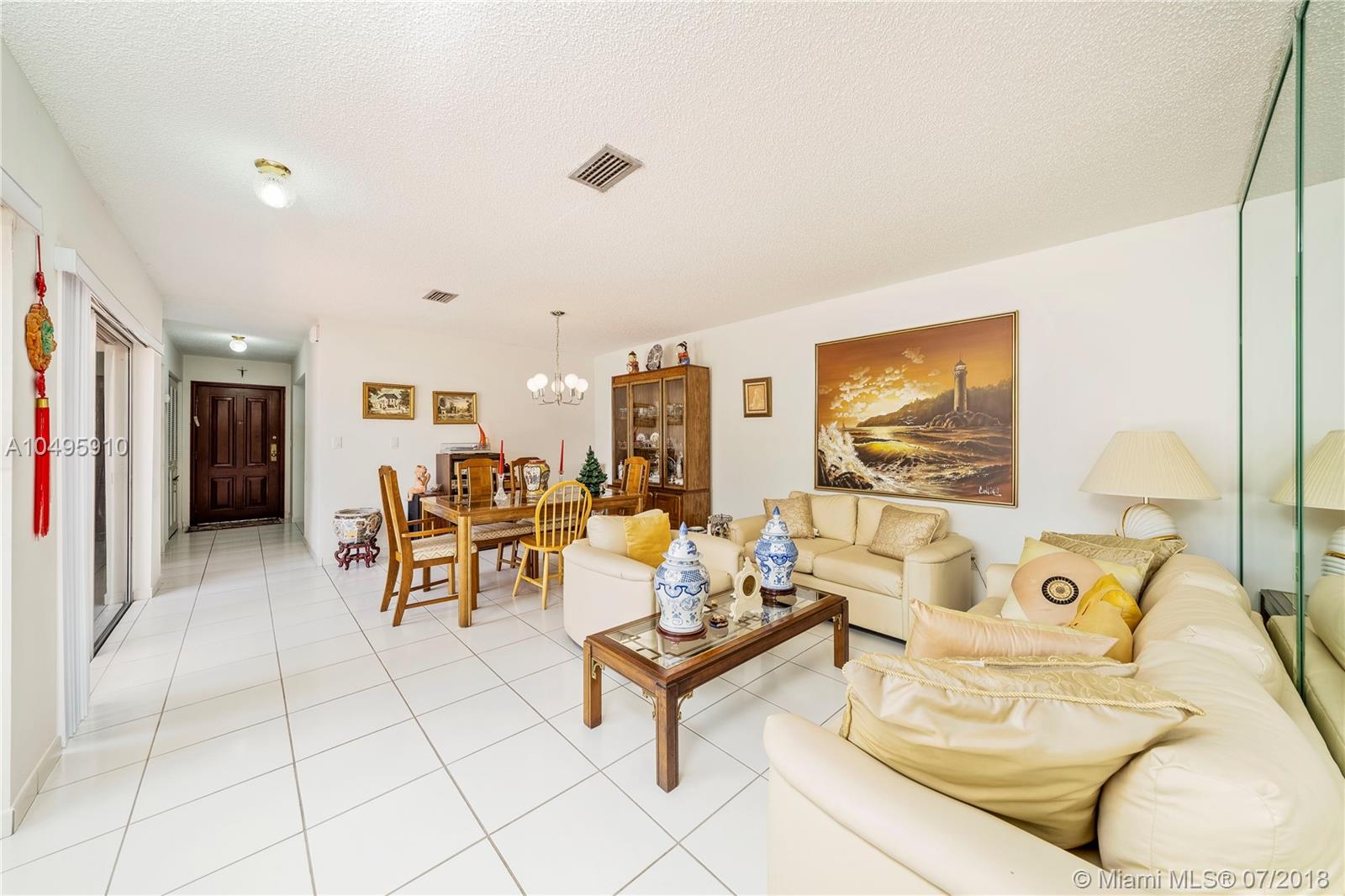 KENMORE VILLAS - Residential