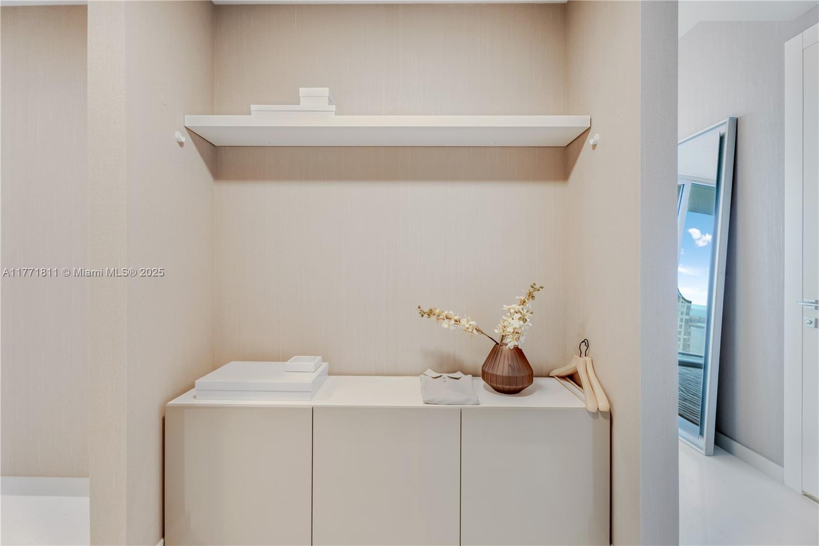 ASTON MARTIN RESIDENCES - Residential