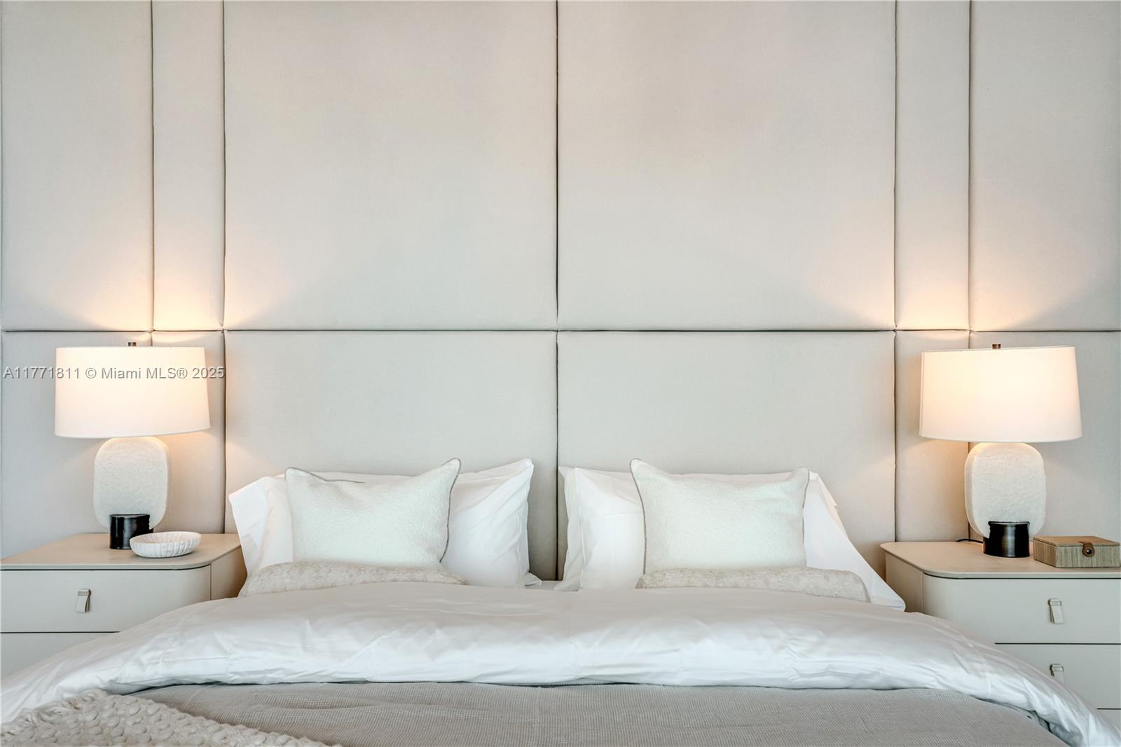 ASTON MARTIN RESIDENCES - Residential