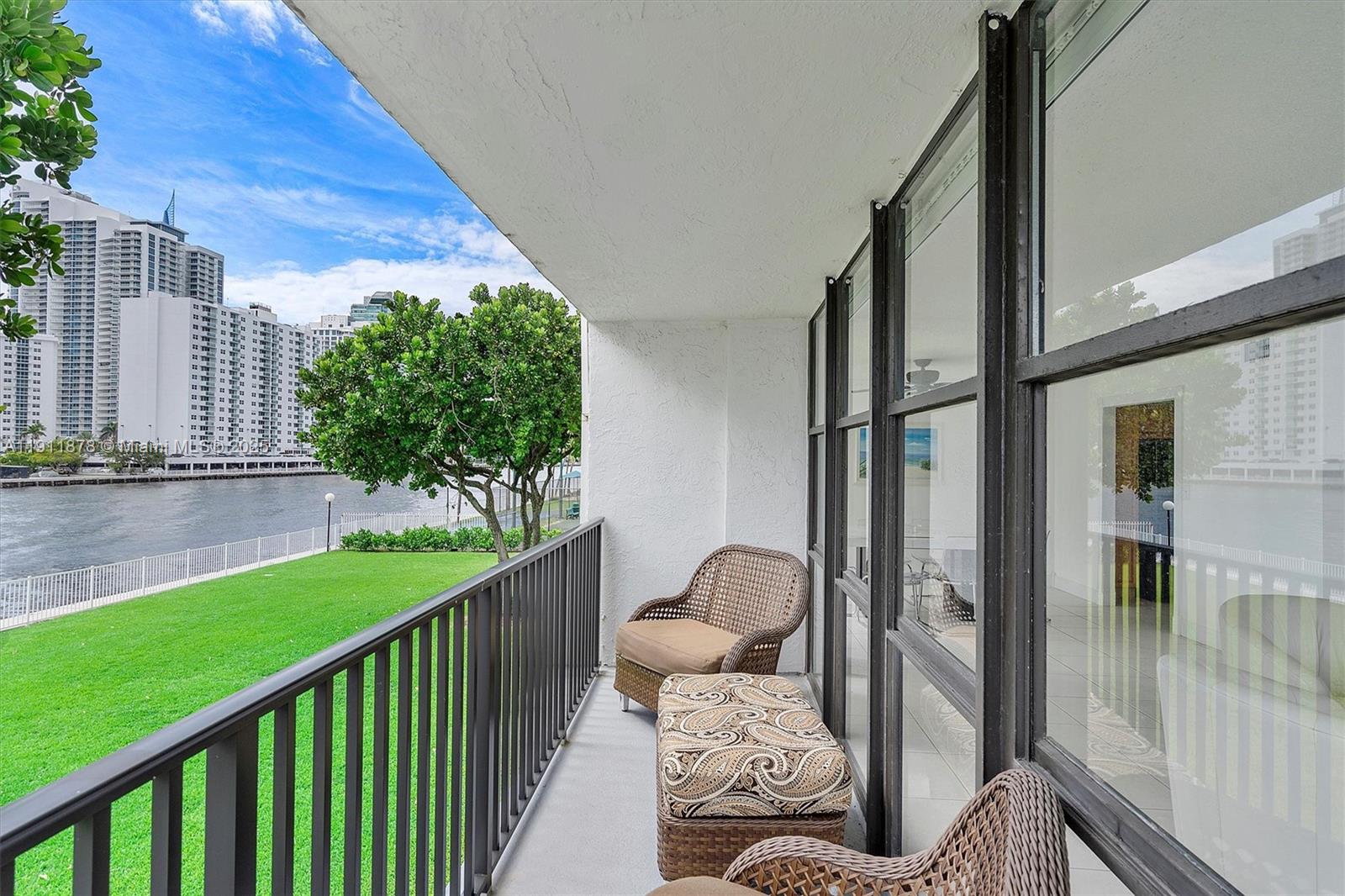 OCEANVIEW PARK CONDO - Residential Lease