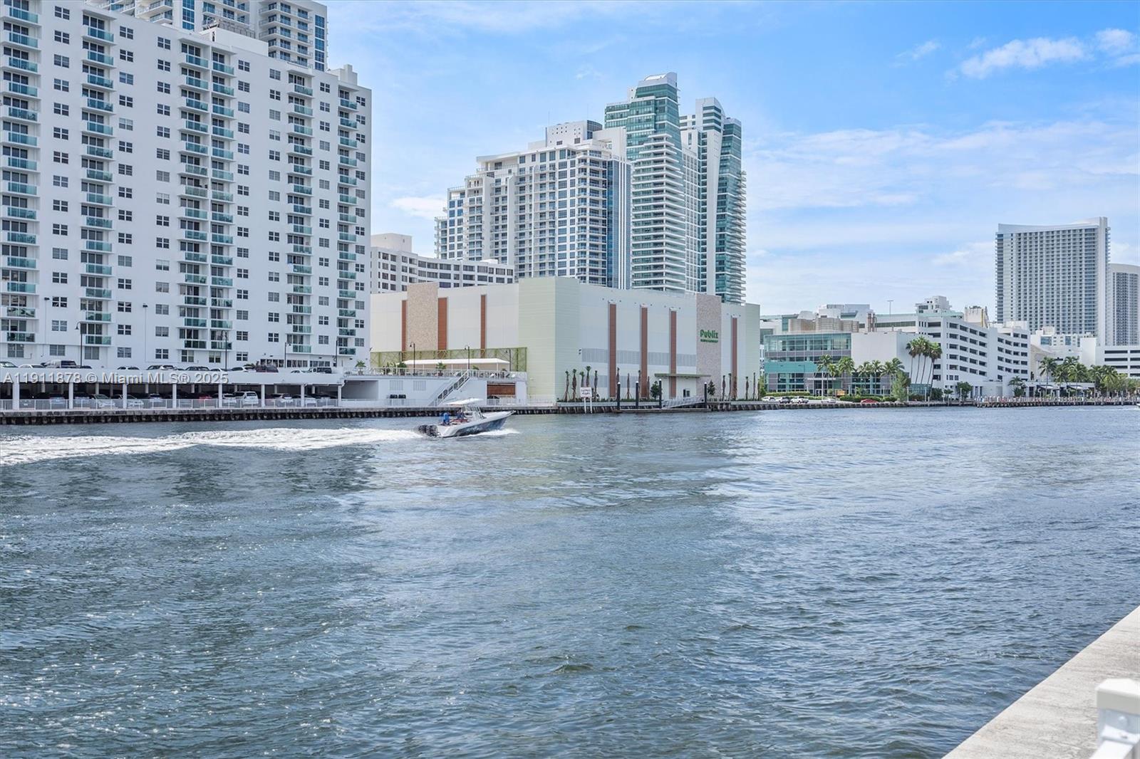 OCEANVIEW PARK CONDO - Residential Lease