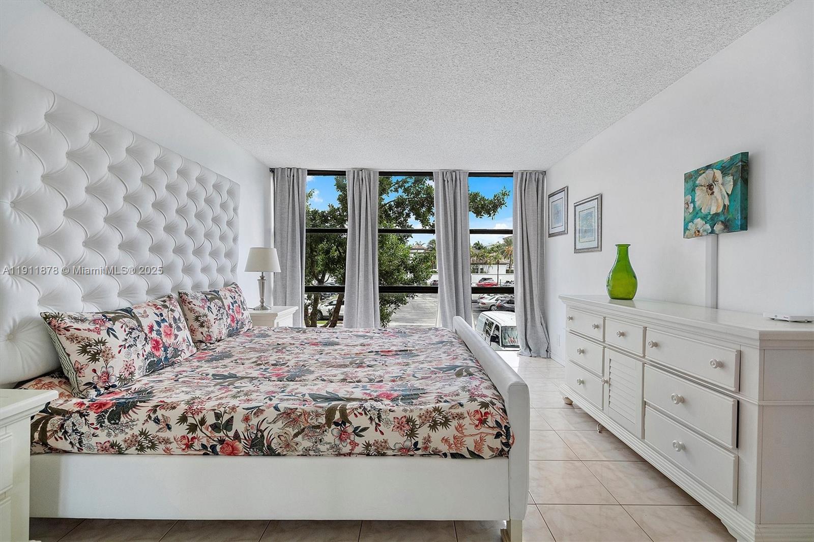 OCEANVIEW PARK CONDO - Residential Lease