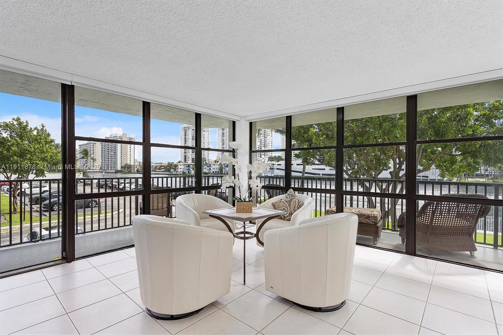 OCEANVIEW PARK CONDO - Residential Lease