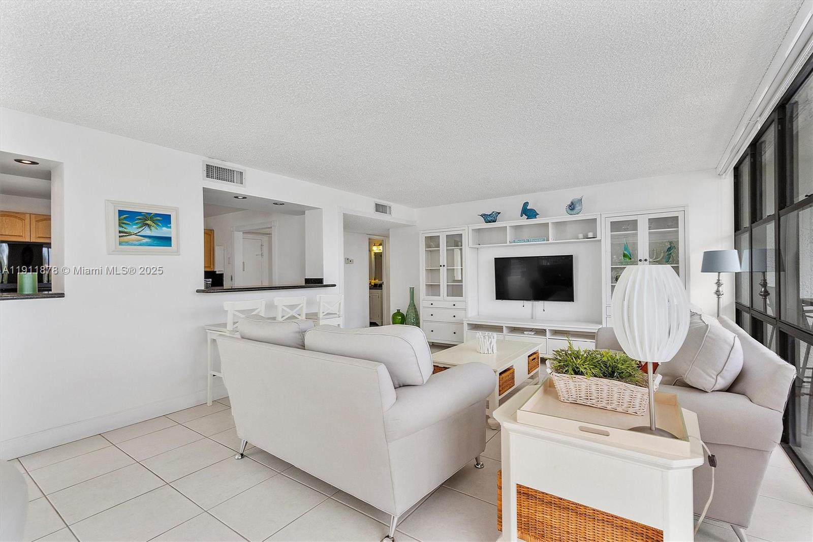 OCEANVIEW PARK CONDO - Residential Lease