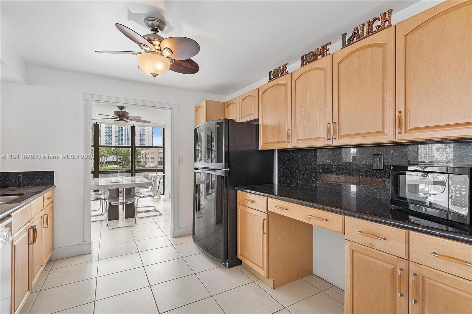 OCEANVIEW PARK CONDO - Residential Lease