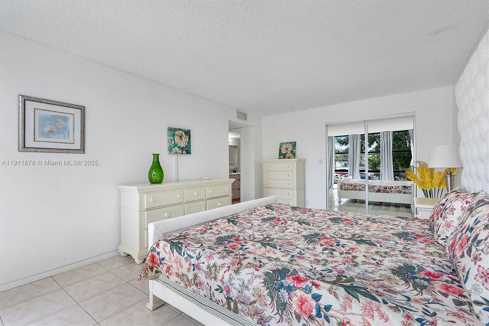 OCEANVIEW PARK CONDO - Residential Lease