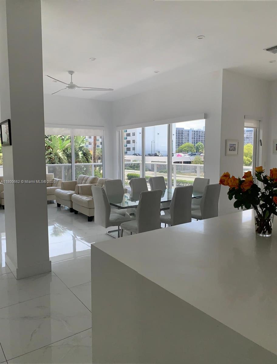 AQUARIUS CONDO - Residential