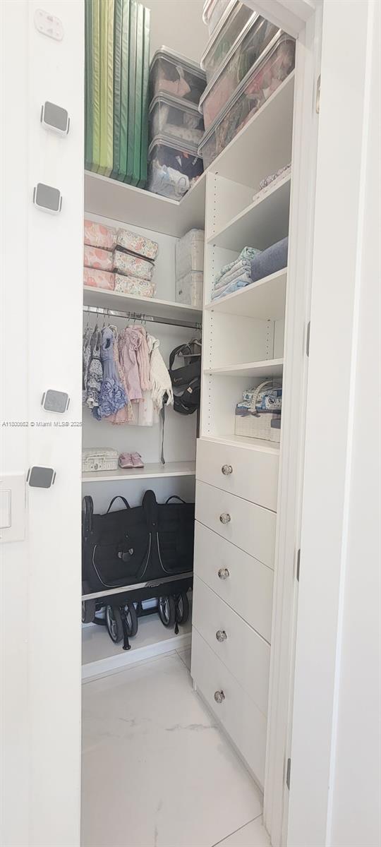 AQUARIUS CONDO - Residential