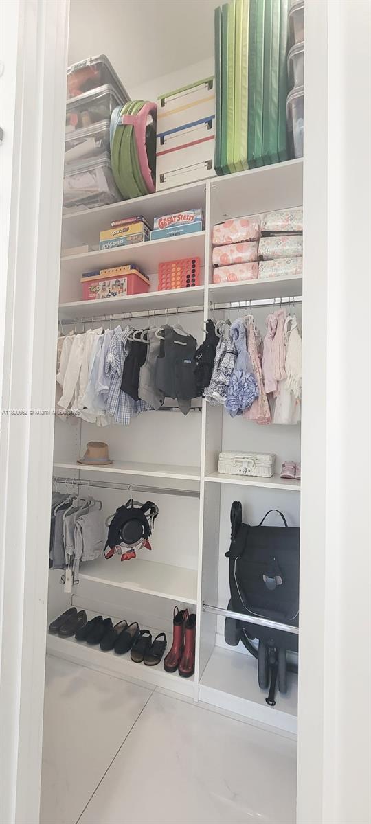 AQUARIUS CONDO - Residential