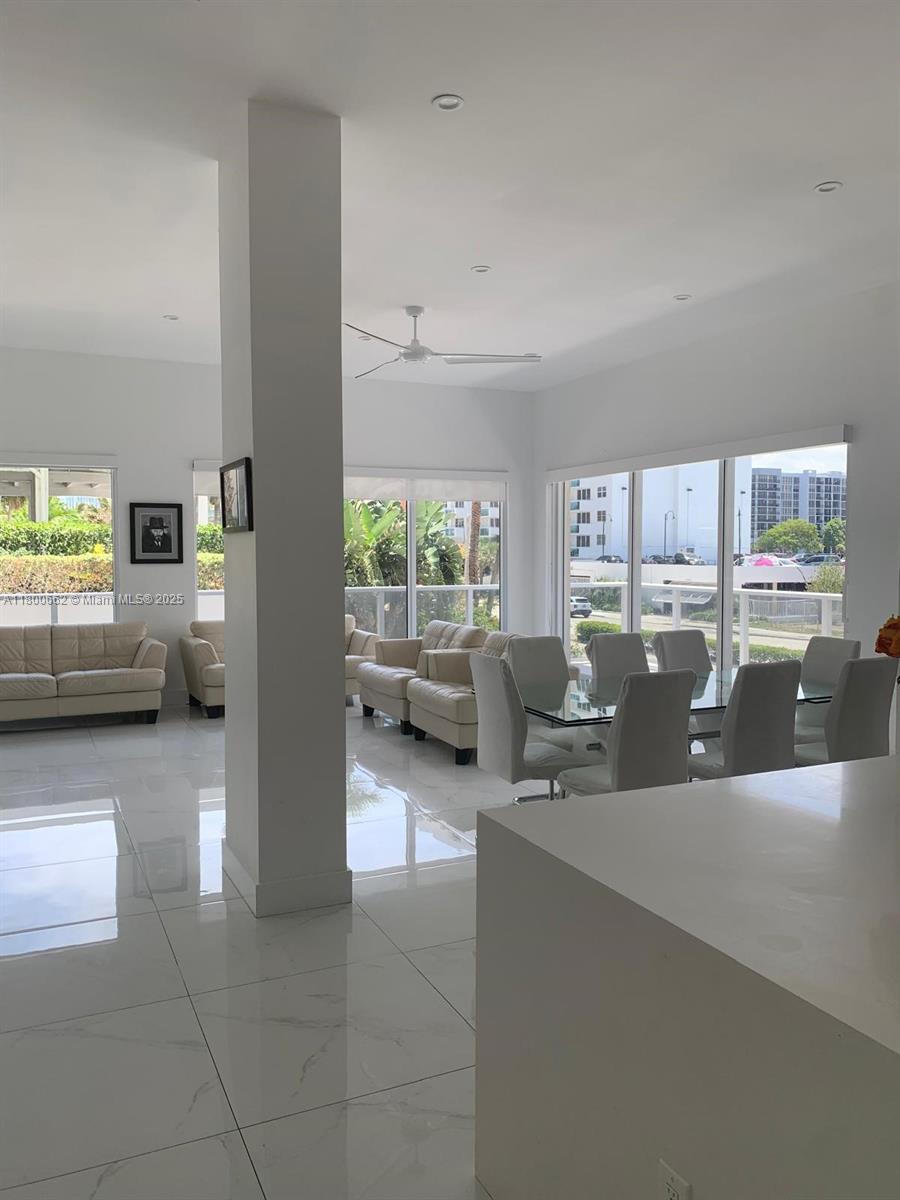 AQUARIUS CONDO - Residential