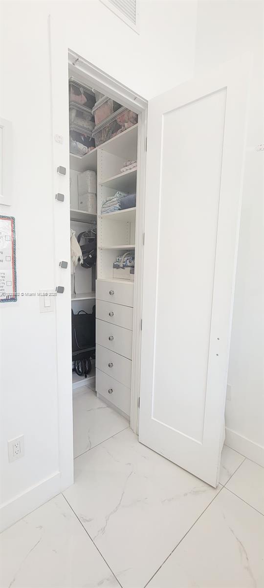AQUARIUS CONDO - Residential