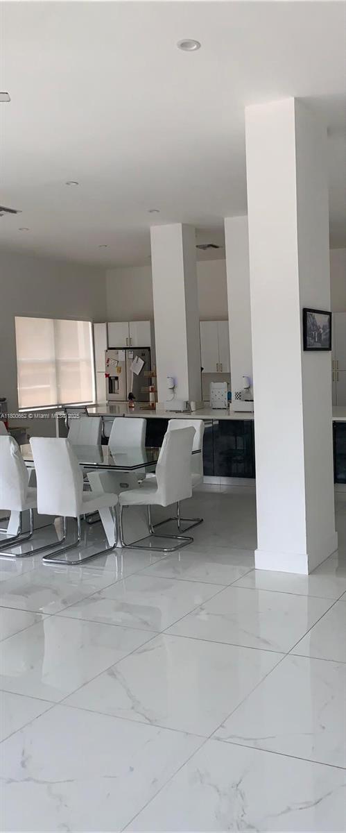 AQUARIUS CONDO - Residential