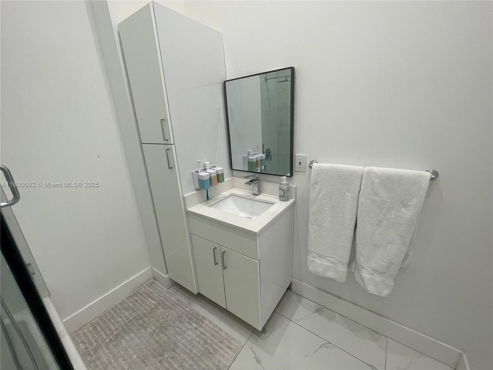 AQUARIUS CONDO - Residential