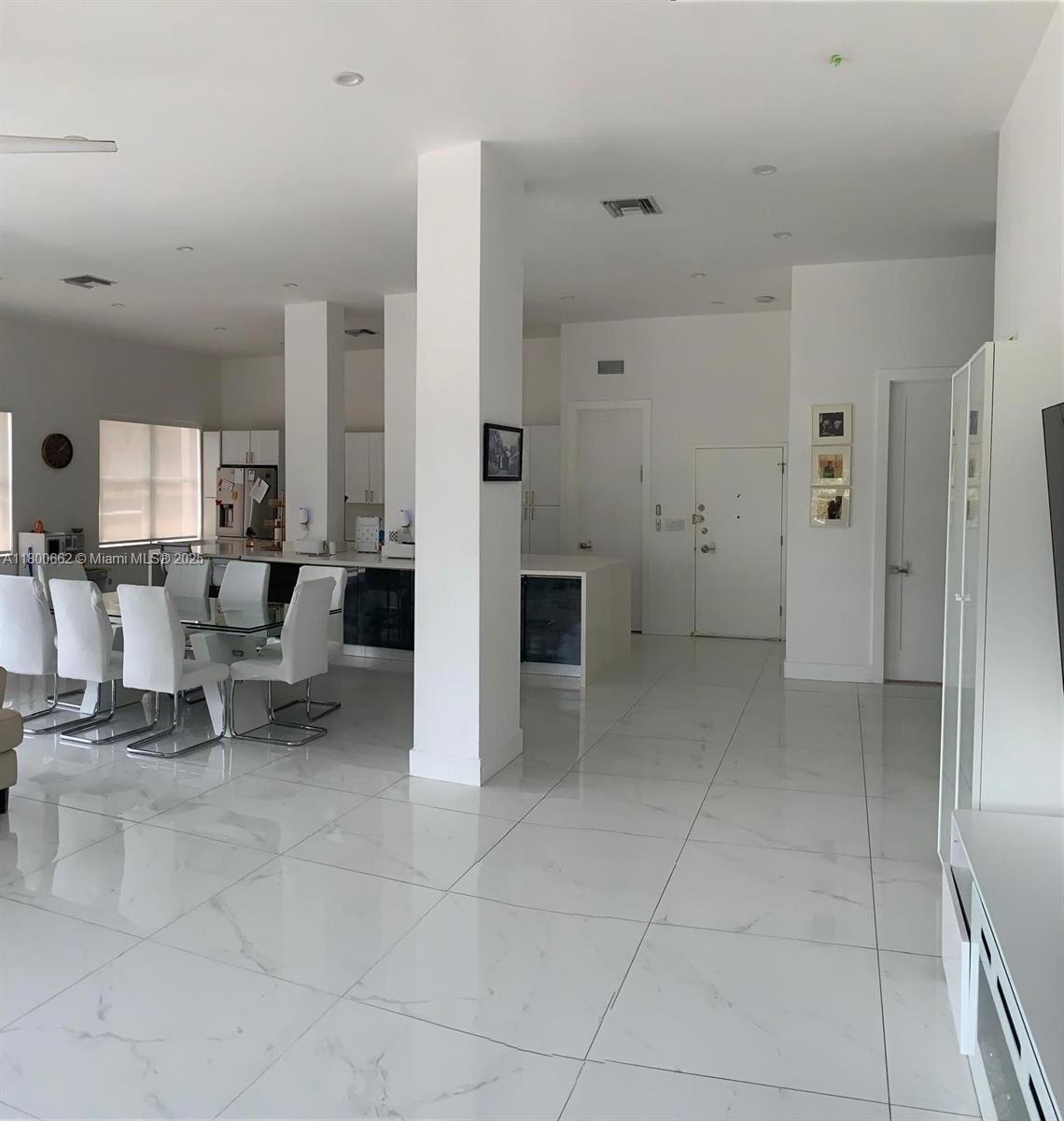 AQUARIUS CONDO - Residential