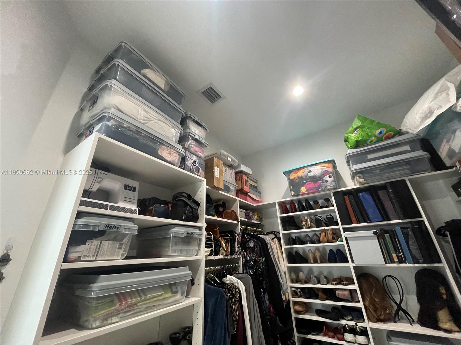 AQUARIUS CONDO - Residential