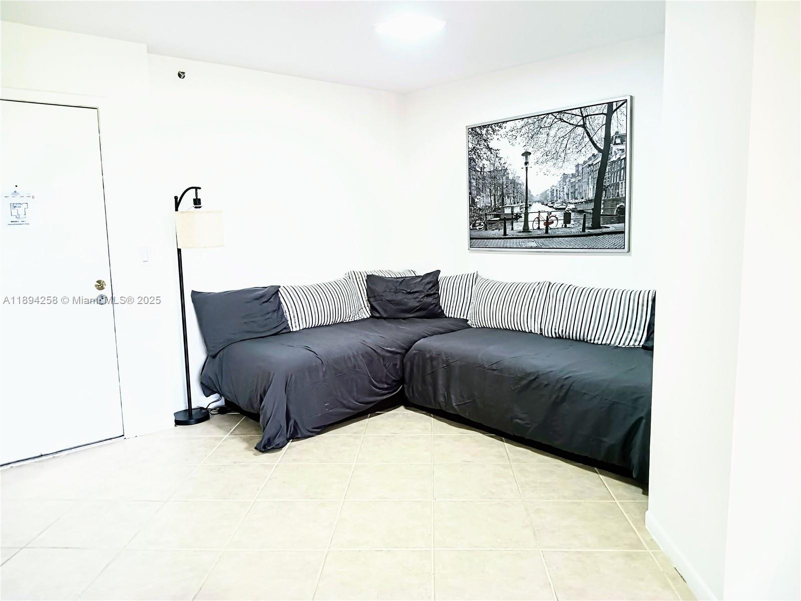 THE YACHT CLUB AT AVENTUR - Residential Lease