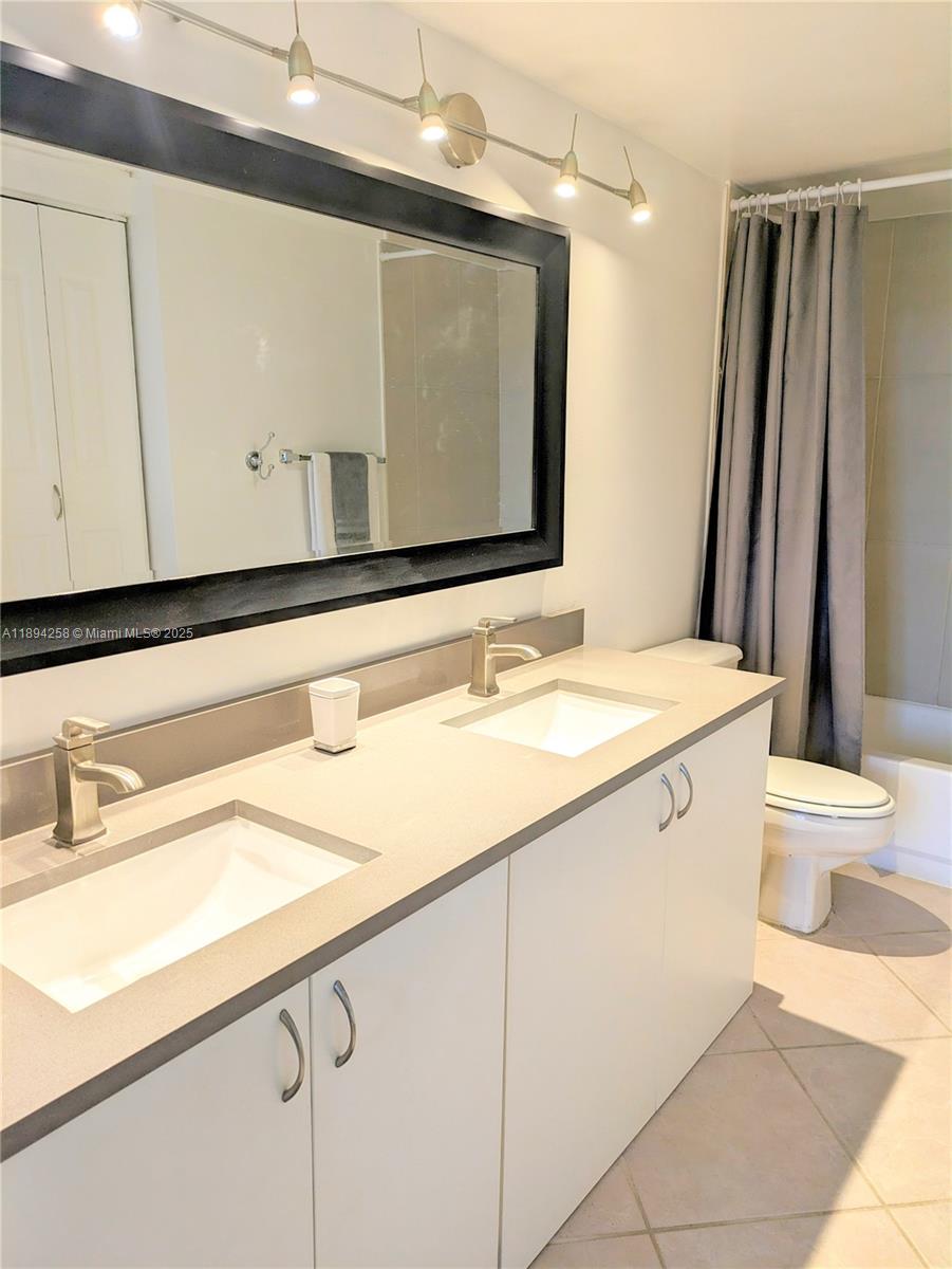 THE YACHT CLUB AT AVENTUR - Residential Lease