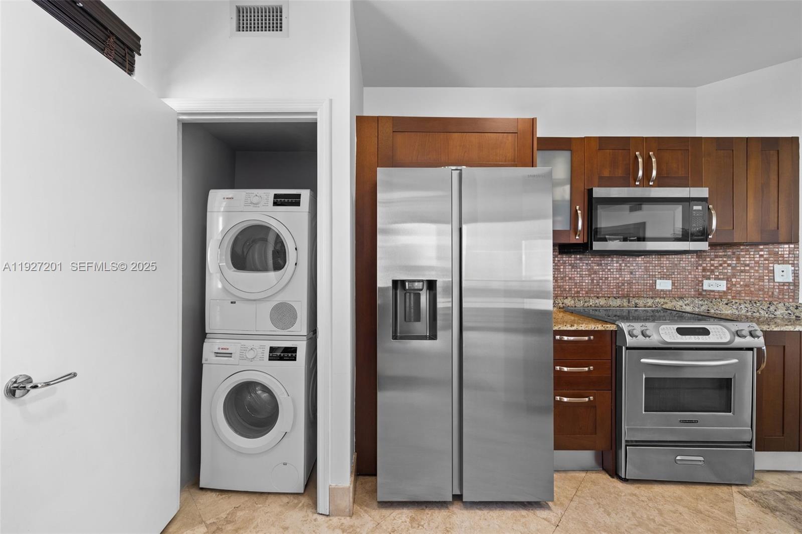 TURNBERRY VILLAGE SO TOWE - Residential