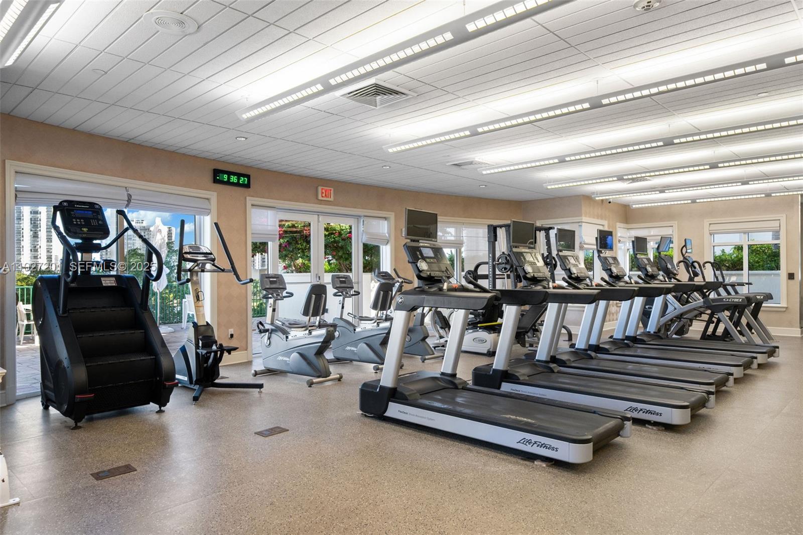 TURNBERRY VILLAGE SO TOWE - Residential