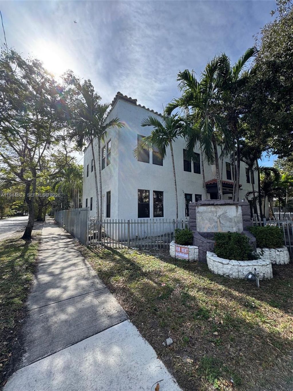 Photo of 2000 Monroe St #11, Hollywood, FL 33020 (MLS # A11944663)