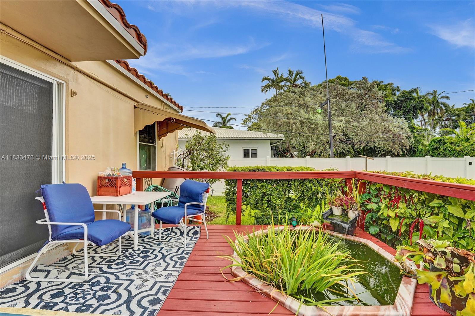 HOLLYWOOD LAKES SECTION - Residential