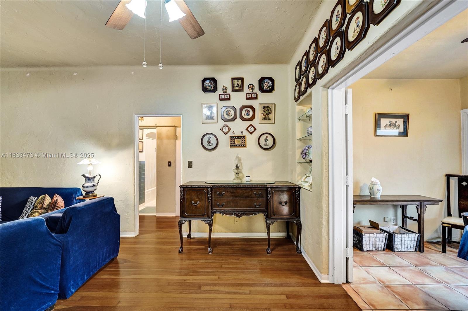 HOLLYWOOD LAKES SECTION - Residential