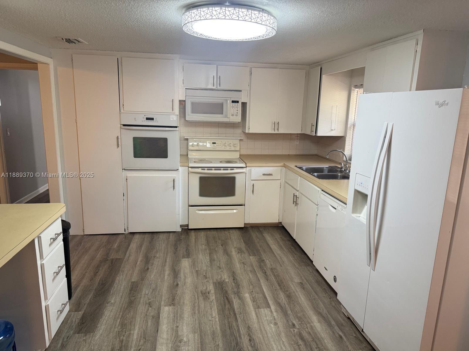 SPRING LAKE - Residential