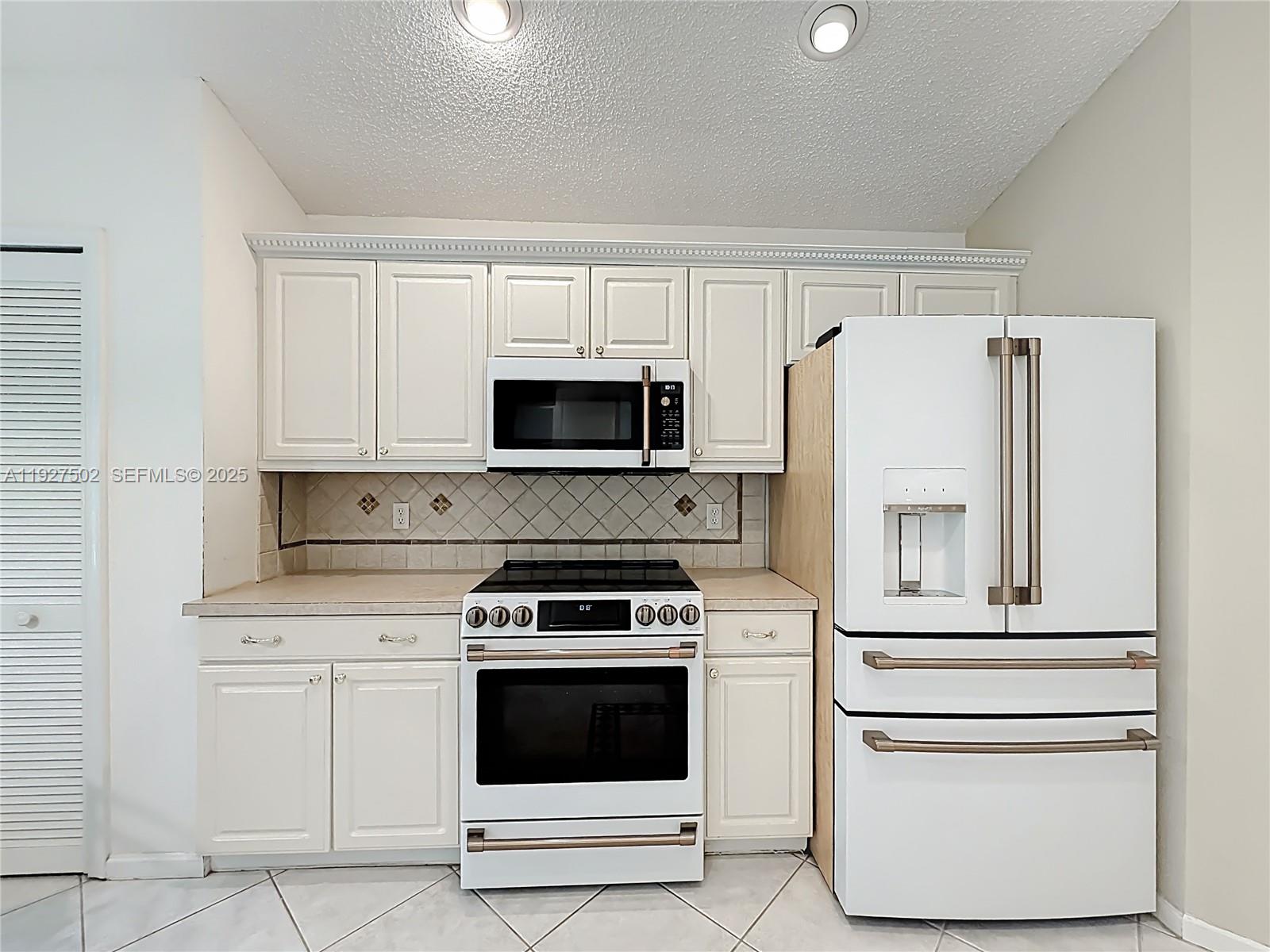 RIVER BRIDGE PAR 2F - Residential