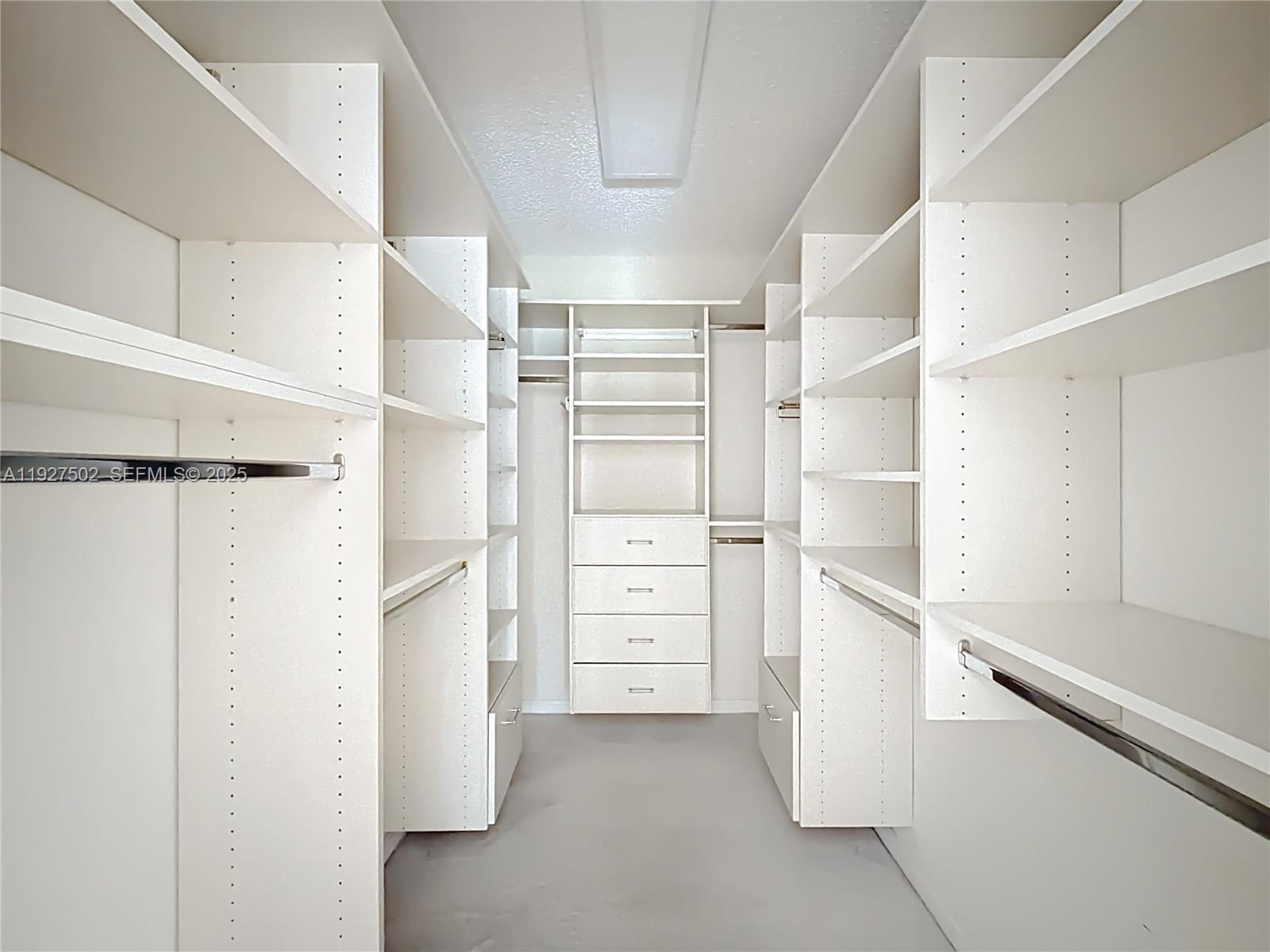 RIVER BRIDGE PAR 2F - Residential