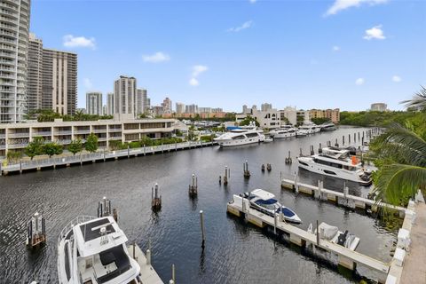 19925 NE 39th PL Boat Slip #16 Aventura FL 33180