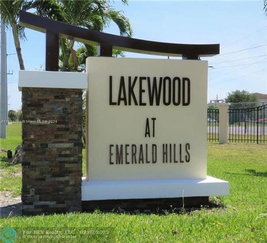 BEAUTIFUL UNIT, GREAT LOCATION, 2 BED, 1 BATHROOM. REMODELED KITCHEN, UPDATED BATHROOM. EQUIPPED WITH WASHER & DRYER, DISHWASHER, ETC, CENTRAL A/C TILE FLOORS, STAINLESS STEEL APPLIANCES, COMMUNITY OFFERS SWIMMING POOL, GYM, PLAYGROUND, BARBECUE AREA, LOTS OF TREES, AND MORE. WALKING DISTANCE FROM SHERIDAN PLAZA, SHOPPING CENTER, LA FITNESS, PUBLIX SUPERMARKET & MORE. UNIT IS LOCATED ON FIRST FLOOR.
