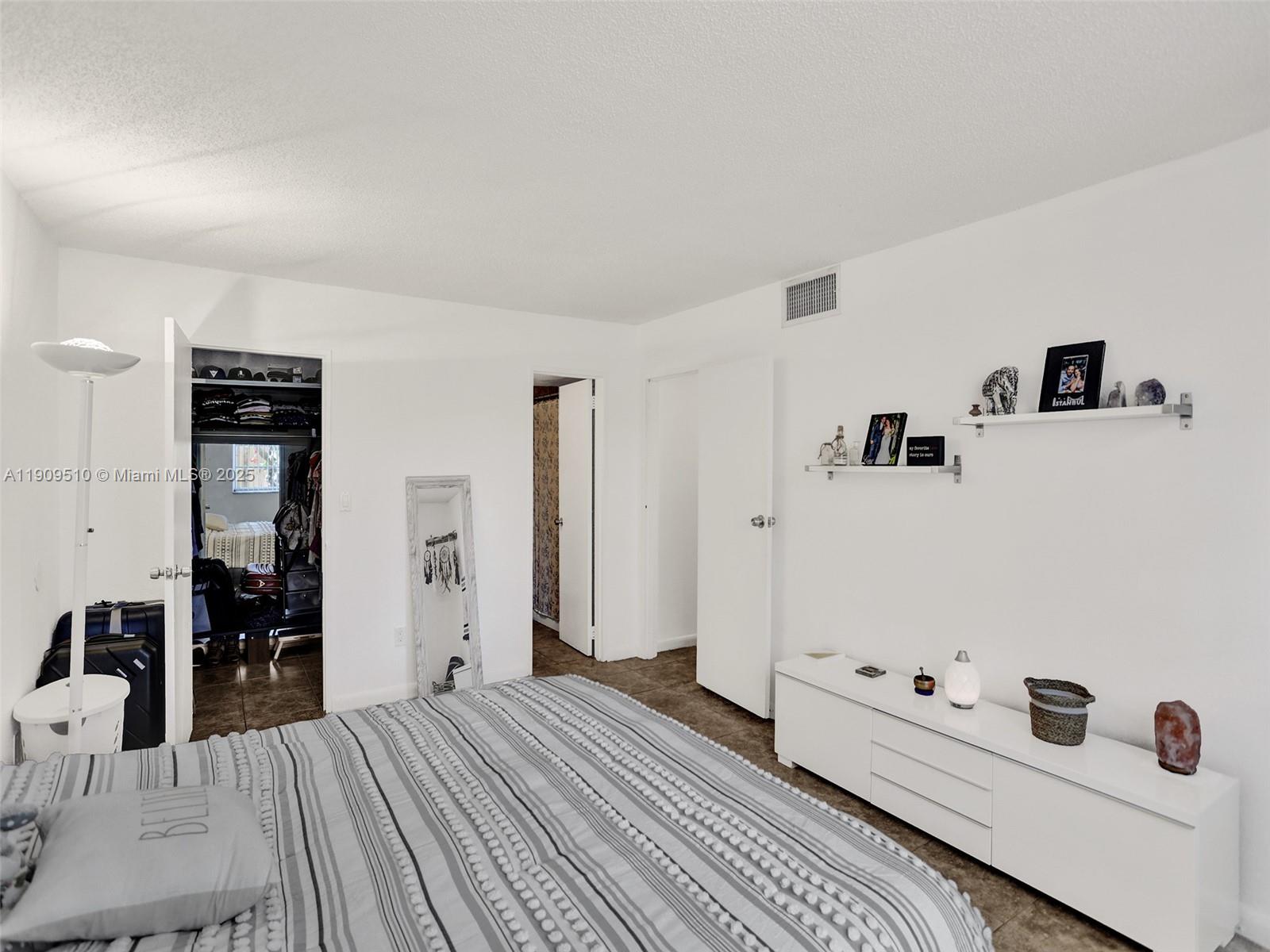 DORAL GARDENS CONDO - Residential Lease