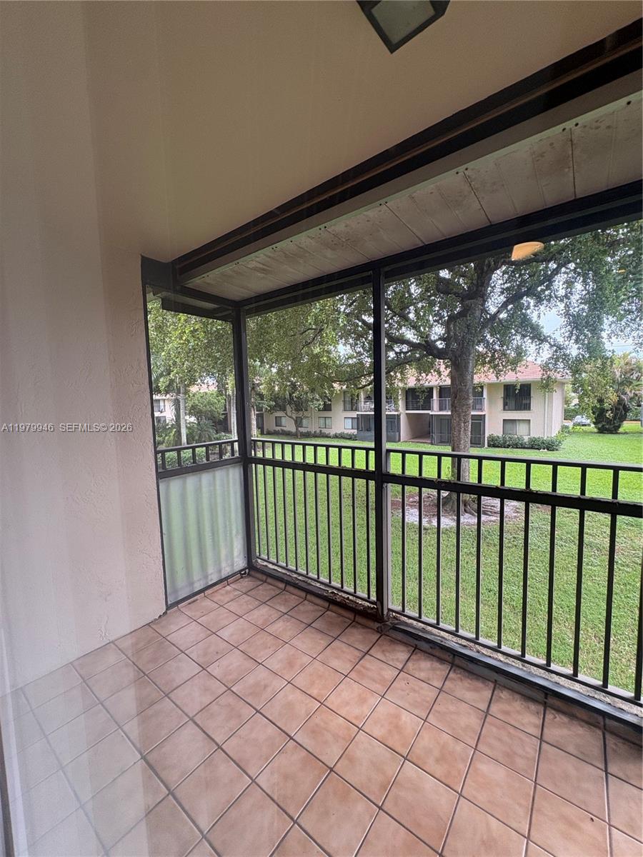 HAMPTON COURT CONDO - Residential Lease